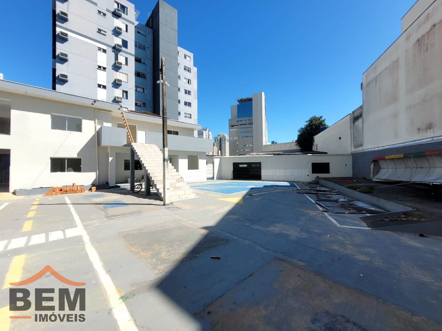 Casa comercial para Locação com 2 quartos e 500m² no bairro Centro, em Itajaí