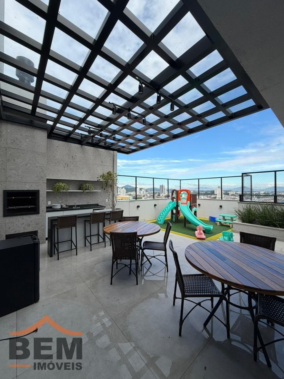 Apartamento para Venda com 3 quartos e 80m² no bairro Dom Bosco, em Itajaí