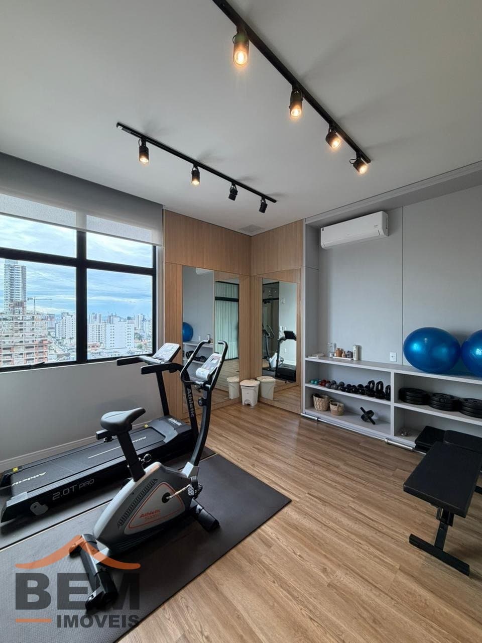 Apartamento para Venda com 3 quartos e 80m² no bairro Dom Bosco, em Itajaí