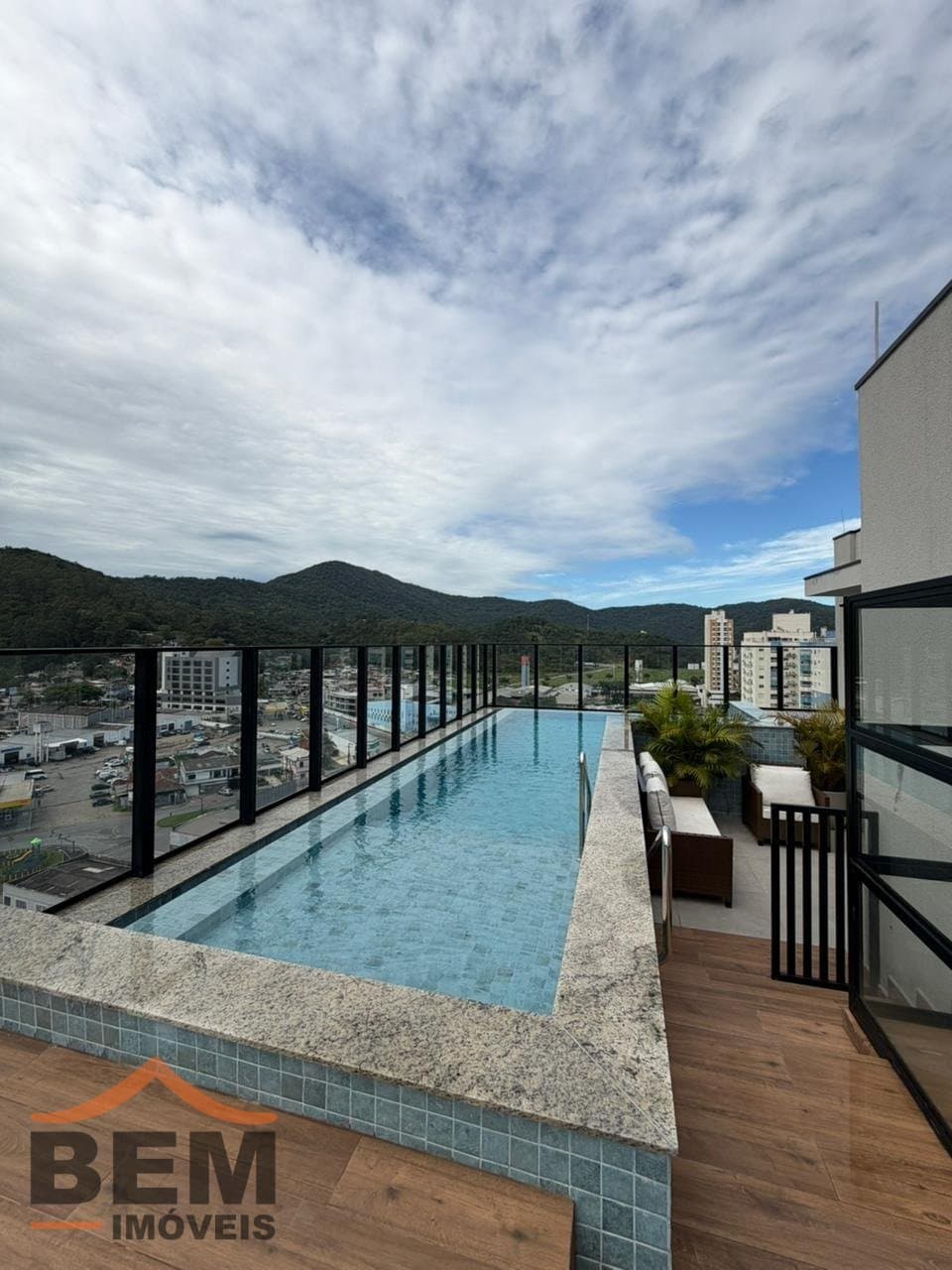 Apartamento para Venda com 3 quartos e 80m² no bairro Dom Bosco, em Itajaí
