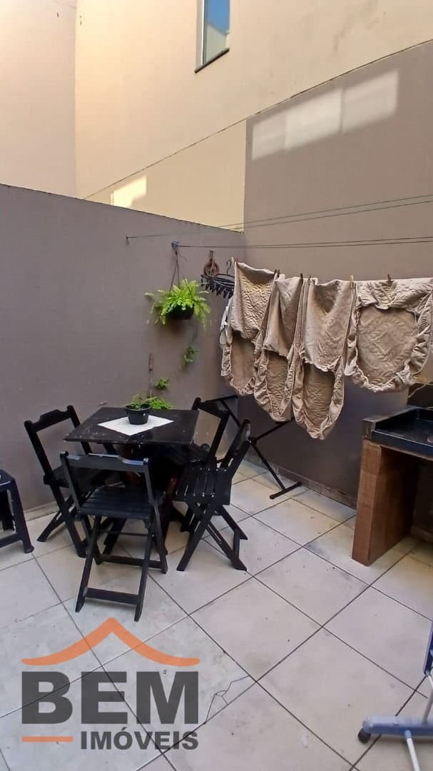 Casa comercial para Venda com 2 quartos e 72m² no bairro Santa Regina, em Camboriú