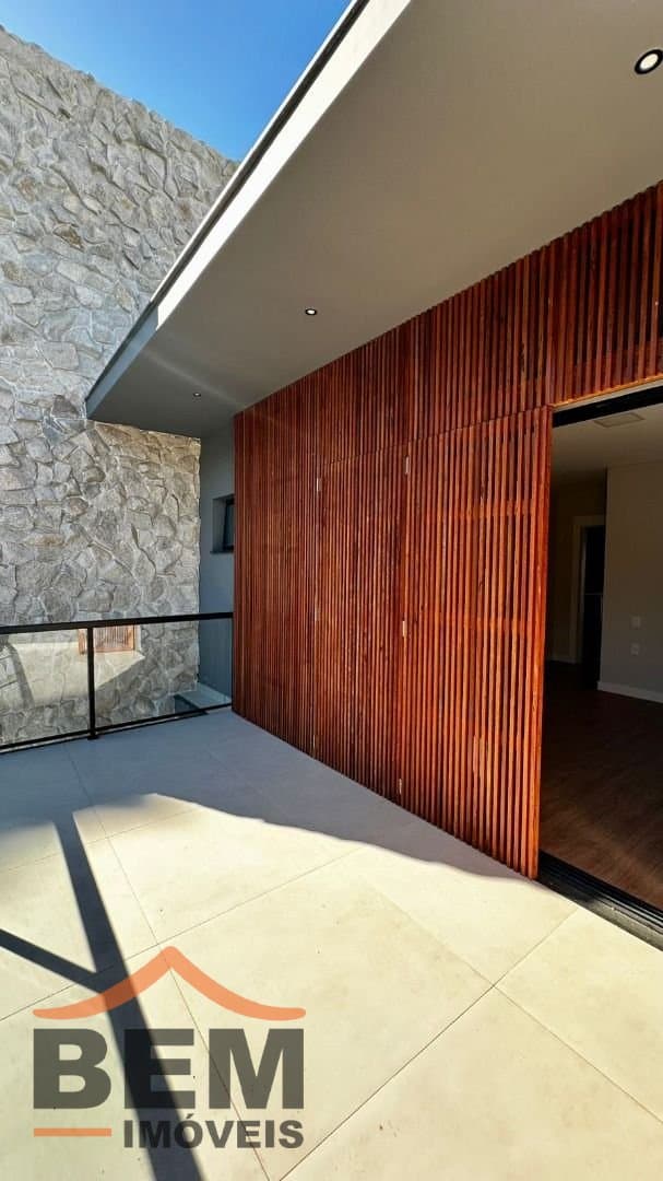 Casa para Venda com 3 quartos e 149m² no bairro Cabeçudas, em Itajaí