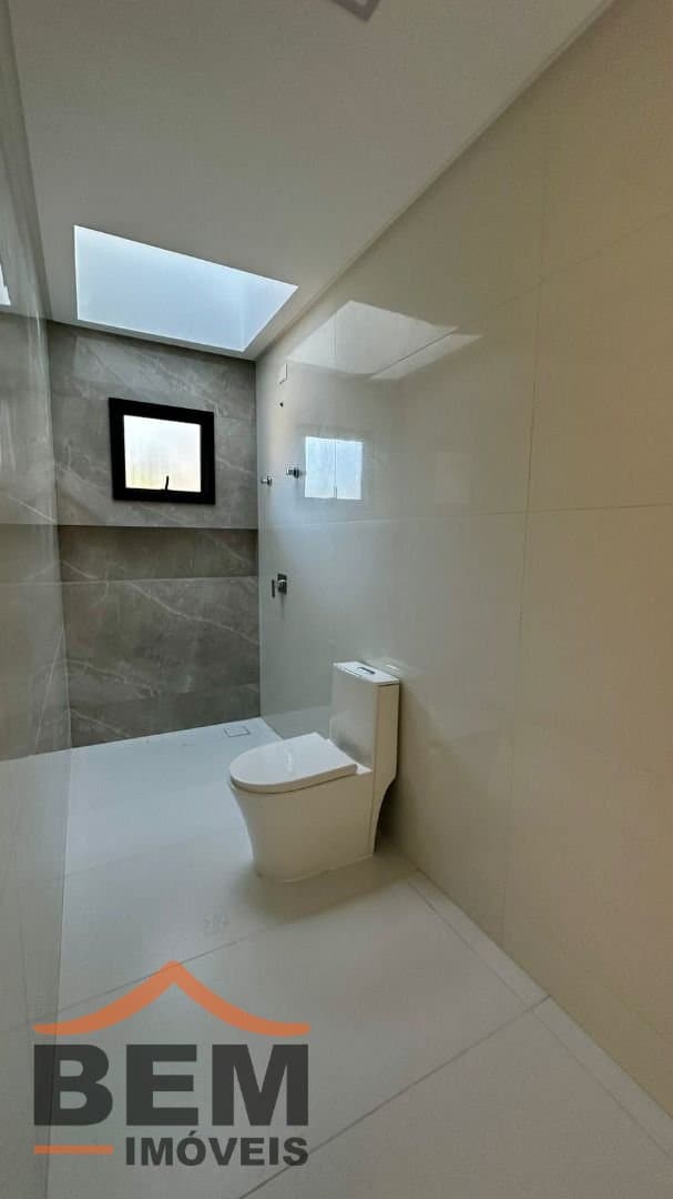 Casa para Venda com 3 quartos e 149m² no bairro Cabeçudas, em Itajaí