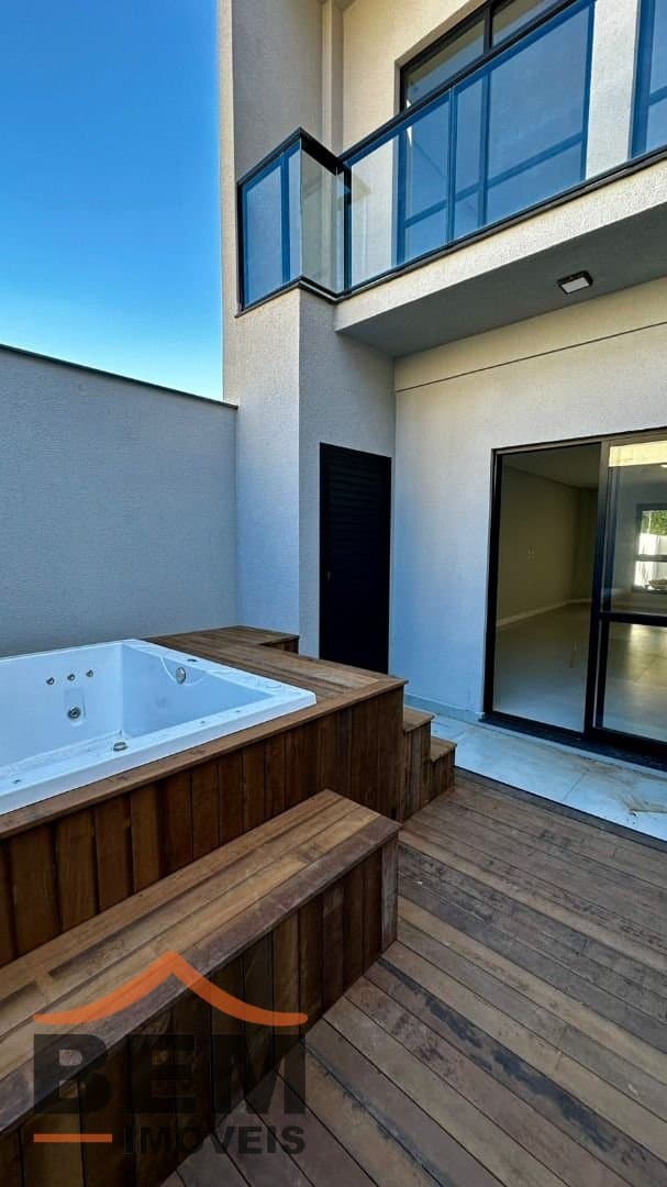 Casa para Venda com 3 quartos e 149m² no bairro Cabeçudas, em Itajaí