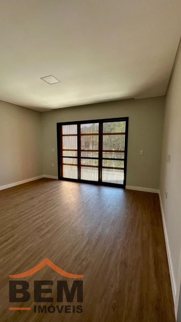 Casa para Venda com 3 quartos e 149m² no bairro Cabeçudas, em Itajaí