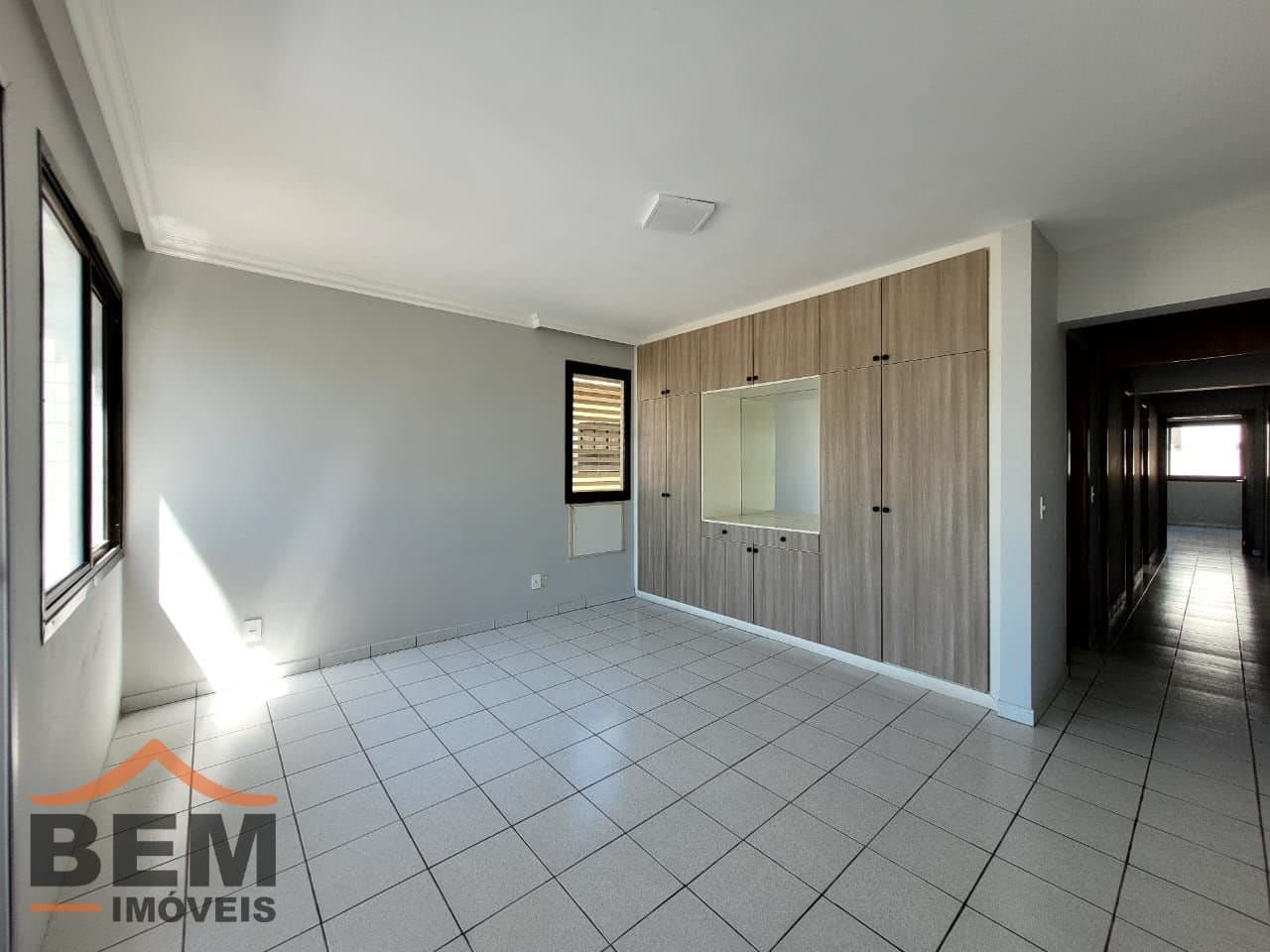 Apartamento para Locação com 3 quartos e 139m² no bairro Frente Mar, em Balneário Camboriú: 25- SALA DE ESTAR 