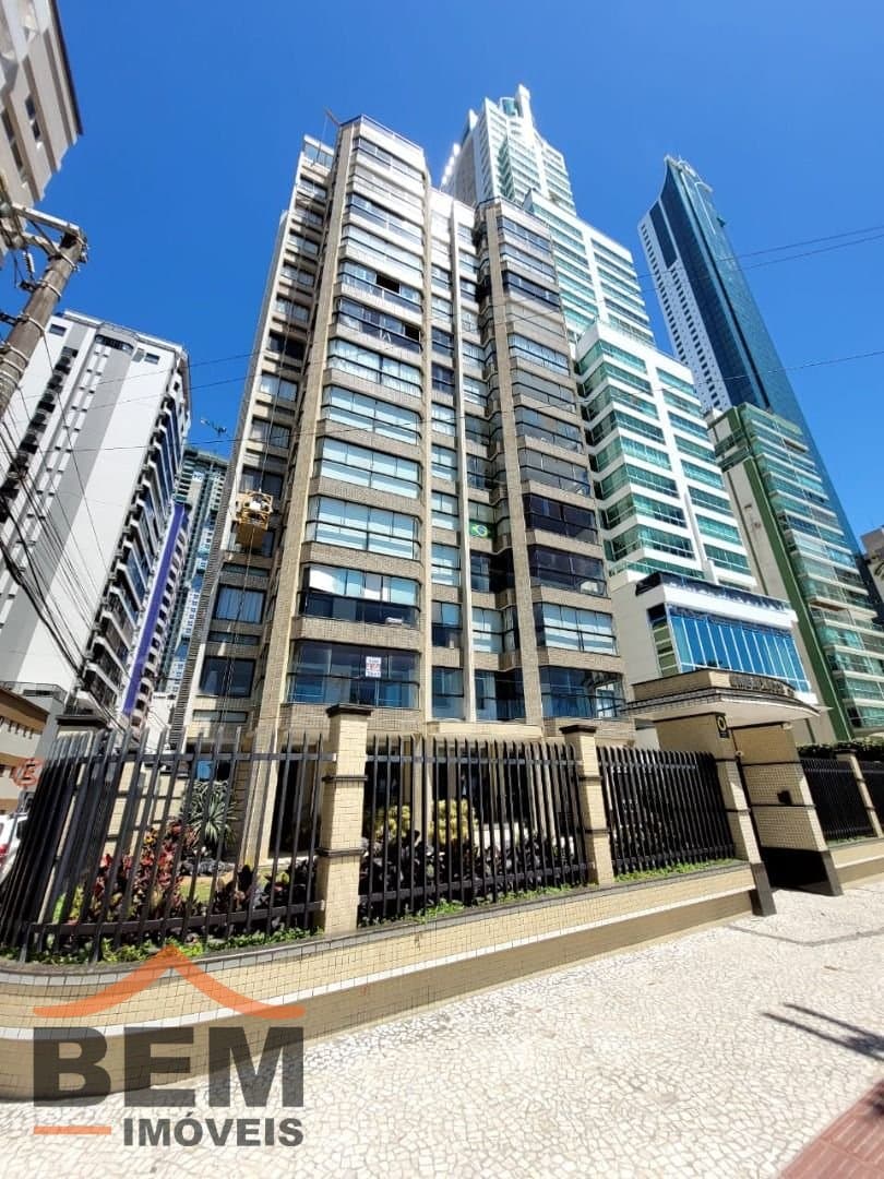 Apartamento para Locação com 3 quartos e 139m² no bairro Frente Mar, em Balneário Camboriú: 01- FACHADA 