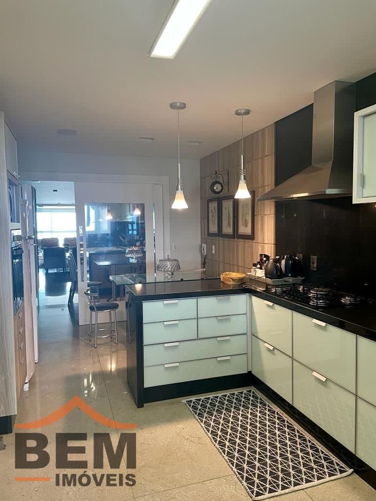 Apartamento para Locação com 5 quartos e 235m² no bairro Frente Mar, em Balneário Camboriú: 07- COZINHA 