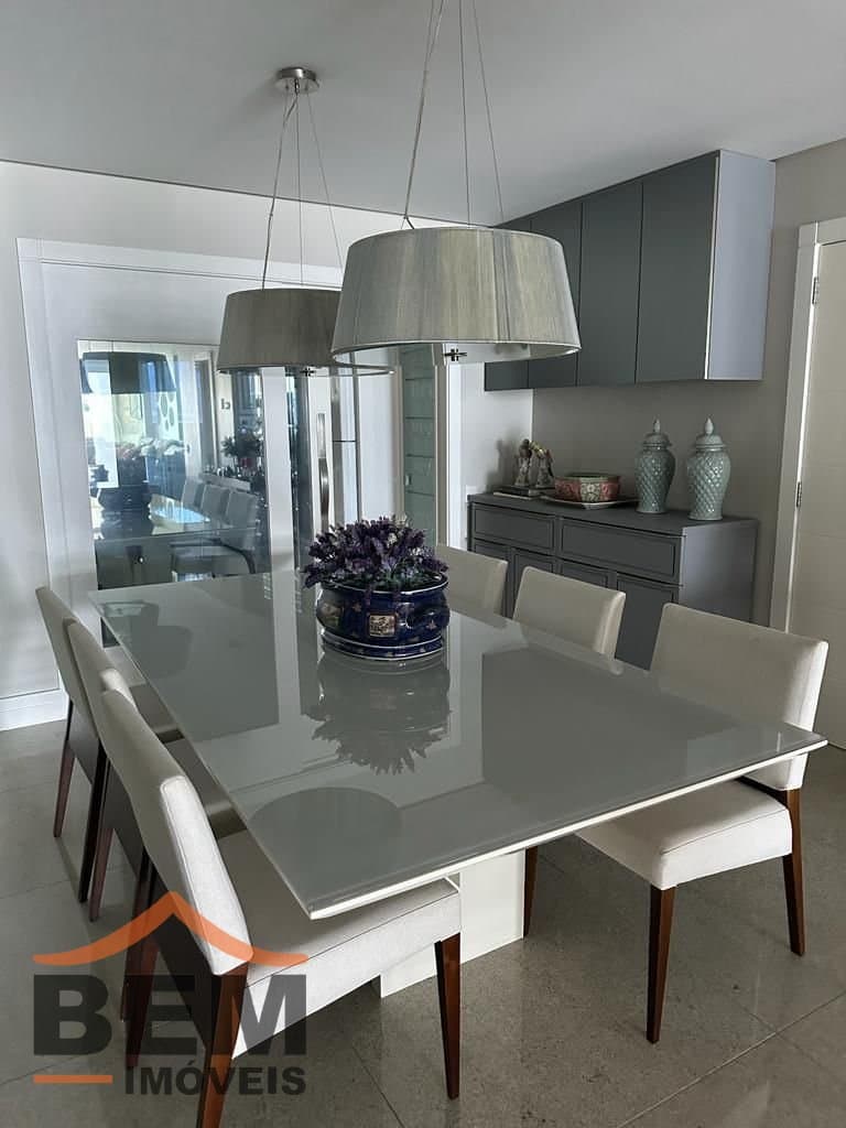 Apartamento para Locação com 5 quartos e 235m² no bairro Frente Mar, em Balneário Camboriú: 09- SALA DE JANTAR