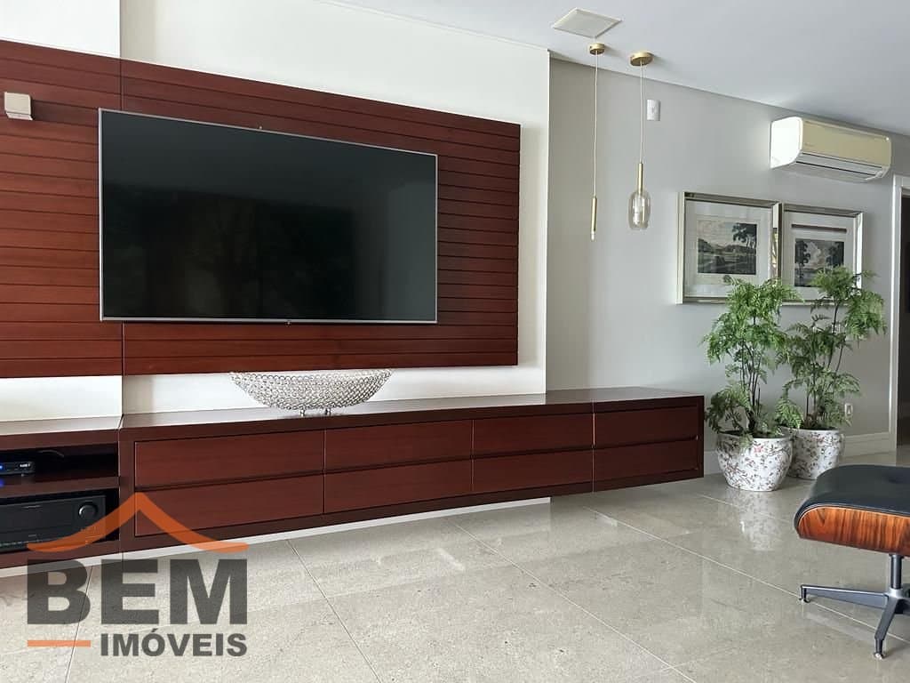 Apartamento para Locação com 5 quartos e 235m² no bairro Frente Mar, em Balneário Camboriú: 04- SALA DE ESTAR