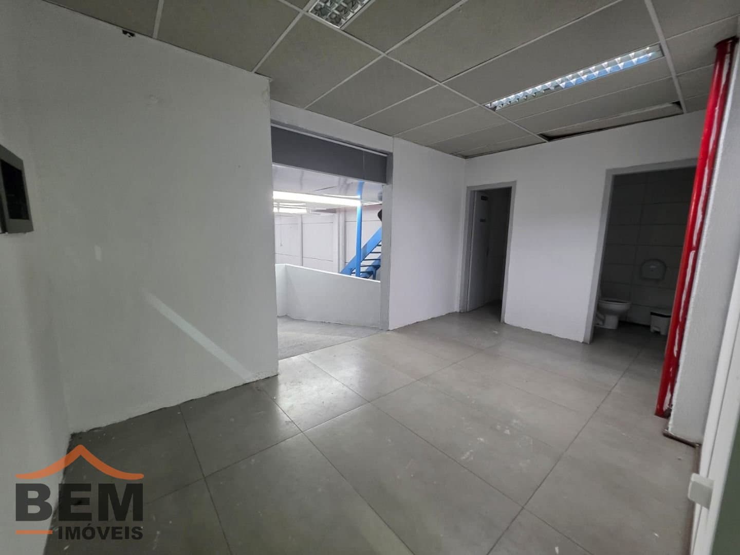 Galpão para Locação com 550m² no bairro Municipios, em Balneário Camboriú: 21-GALPÃO 