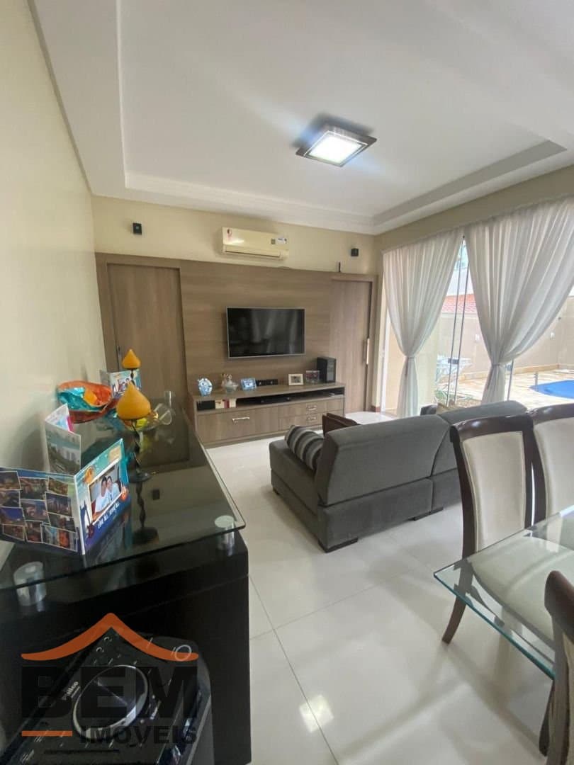 Casa para Venda com 3 quartos e 228m² no bairro Ressacada, em Itajaí