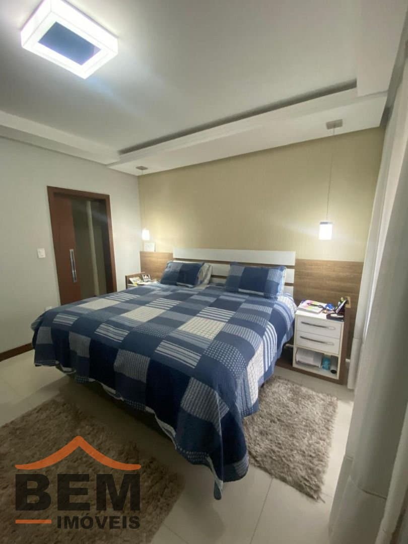 Casa para Venda com 3 quartos e 228m² no bairro Ressacada, em Itajaí