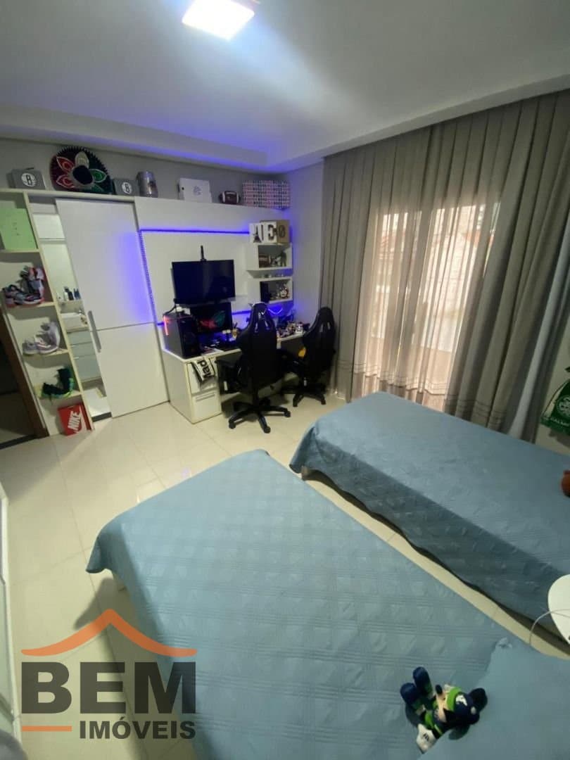 Casa para Venda com 3 quartos e 228m² no bairro Ressacada, em Itajaí