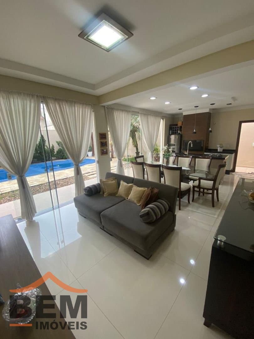 Casa para Venda com 3 quartos e 228m² no bairro Ressacada, em Itajaí
