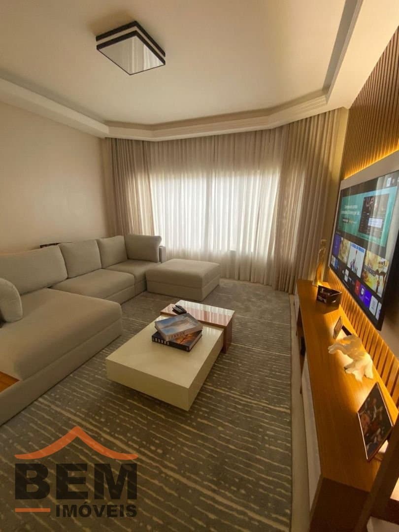 Casa para Venda com 3 quartos e 228m² no bairro Ressacada, em Itajaí