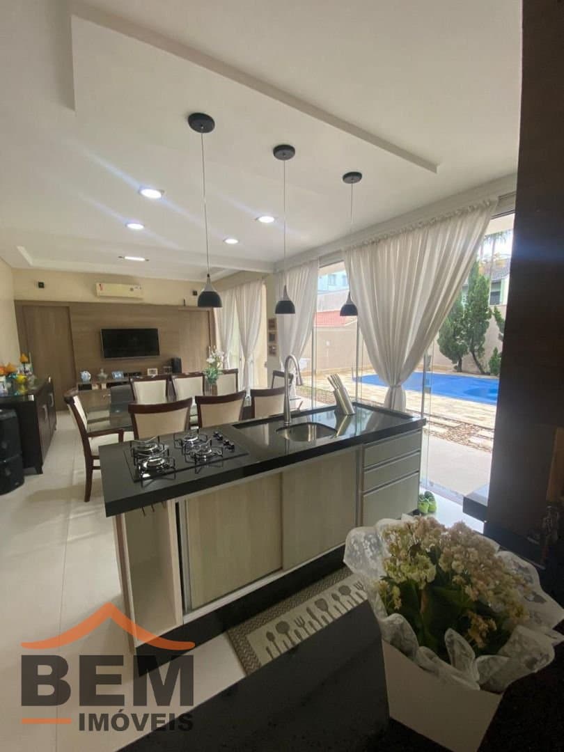 Casa para Venda com 3 quartos e 228m² no bairro Ressacada, em Itajaí