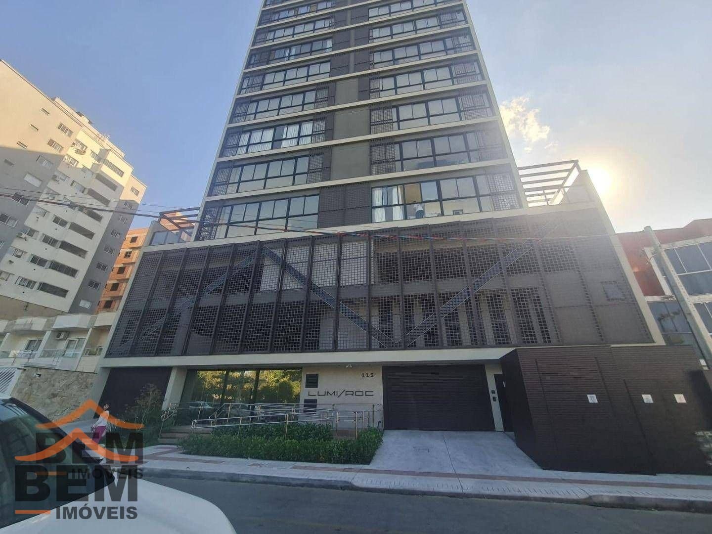 Apartamento para Locação com 2 quartos e 70m² no bairro Centro, em Camboriú