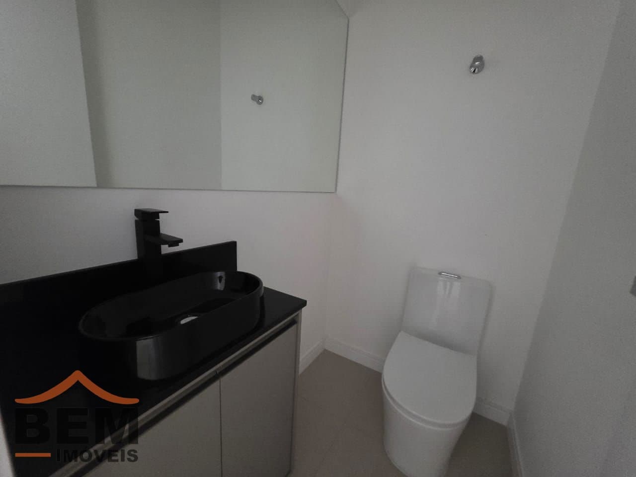 Apartamento para Locação com 2 quartos e 70m² no bairro Centro, em Camboriú