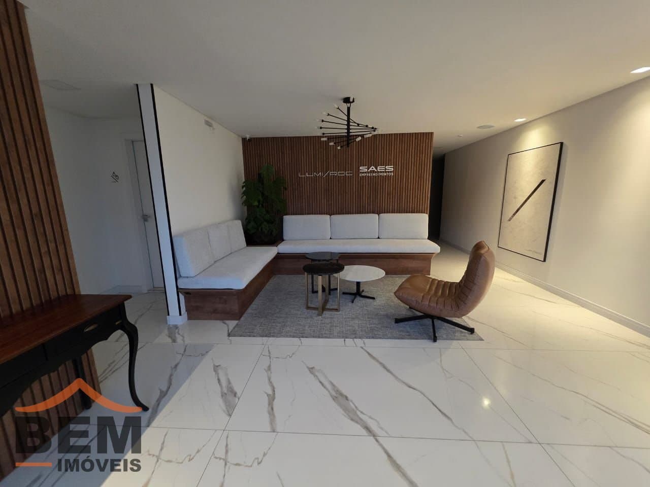Apartamento para Locação com 2 quartos e 70m² no bairro Centro, em Camboriú