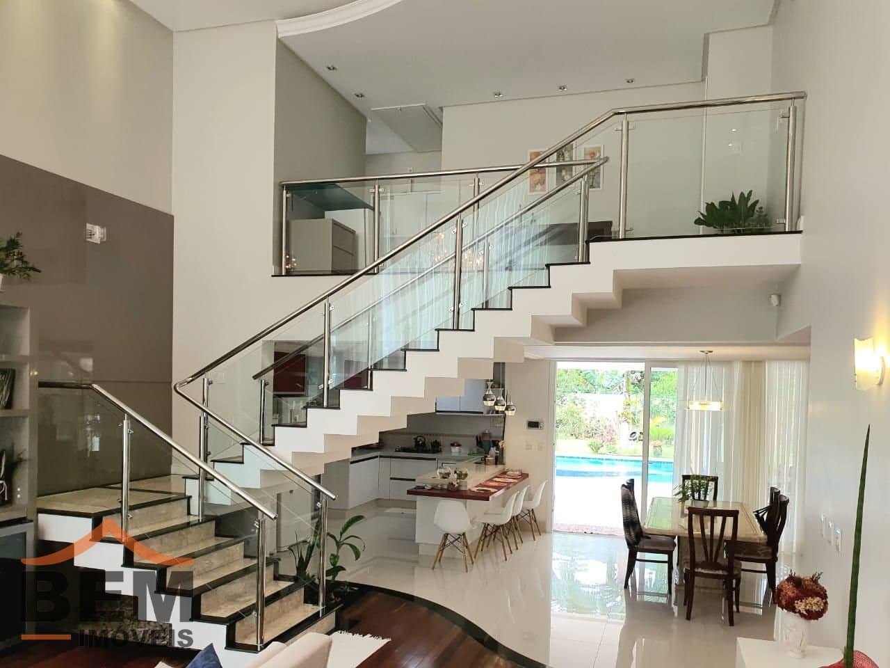Casa para Venda com 4 quartos e 376m² no bairro Ressacada, em Itajaí