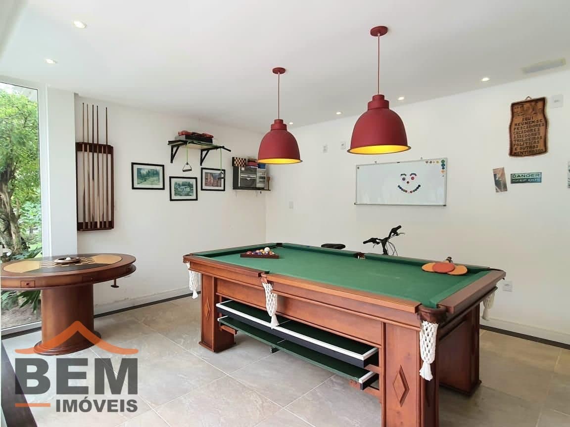 Casa para Venda com 4 quartos e 376m² no bairro Ressacada, em Itajaí
