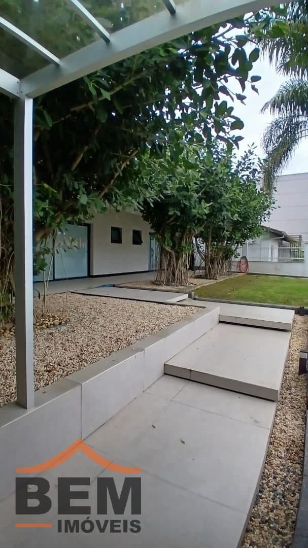 Casa para Venda com 3 quartos e 380m² no bairro Vila Real, em Balneário Camboriú