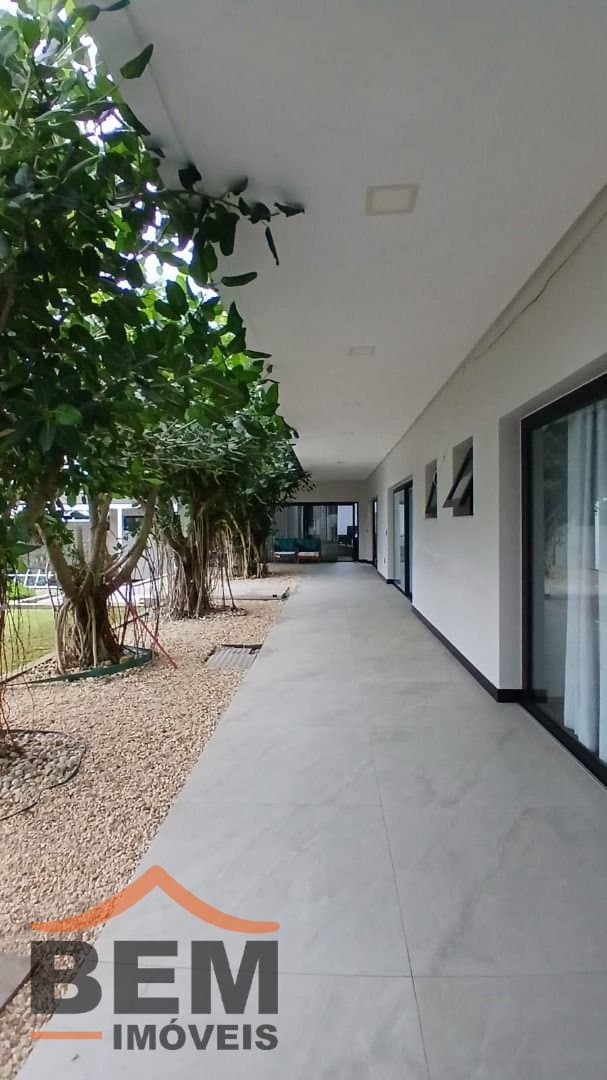Casa para Venda com 3 quartos e 380m² no bairro Vila Real, em Balneário Camboriú