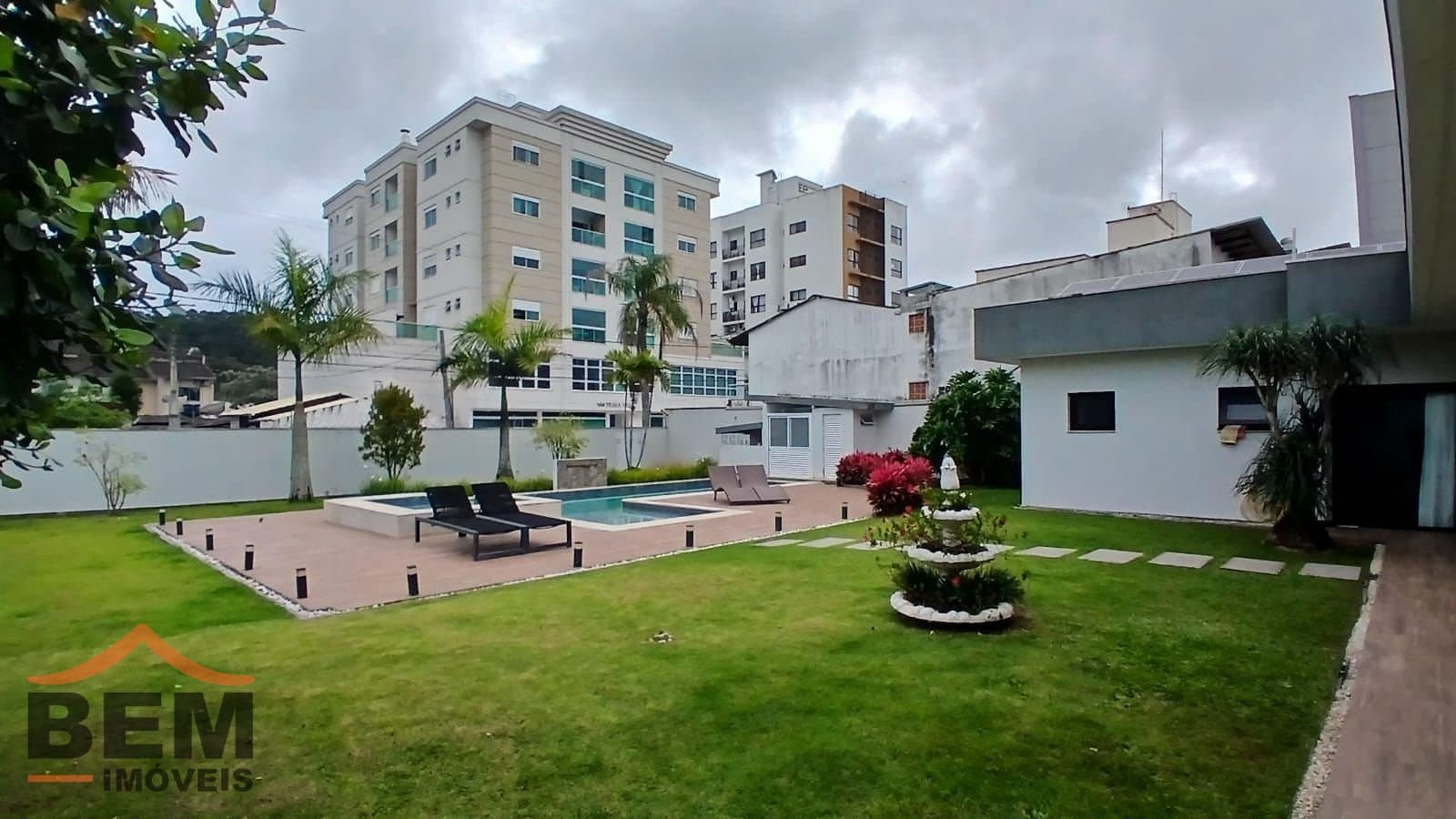 Casa para Venda com 3 quartos e 380m² no bairro Vila Real, em Balneário Camboriú