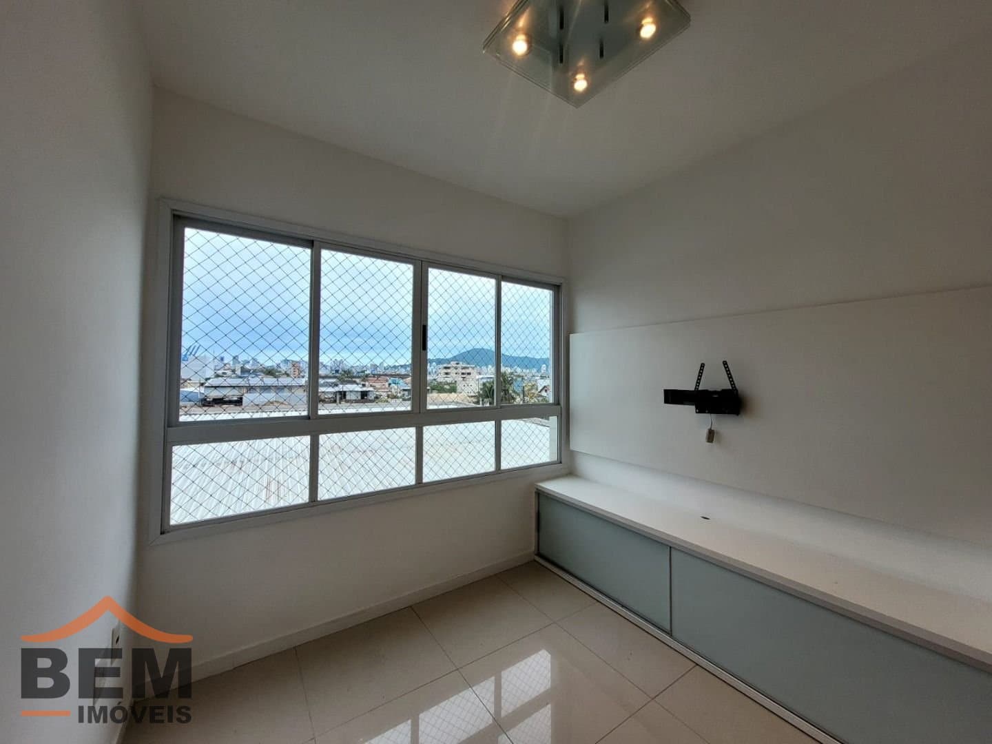 Apartamento para Venda com 2 quartos e 59m² no bairro Barra do Rio, em Itajaí