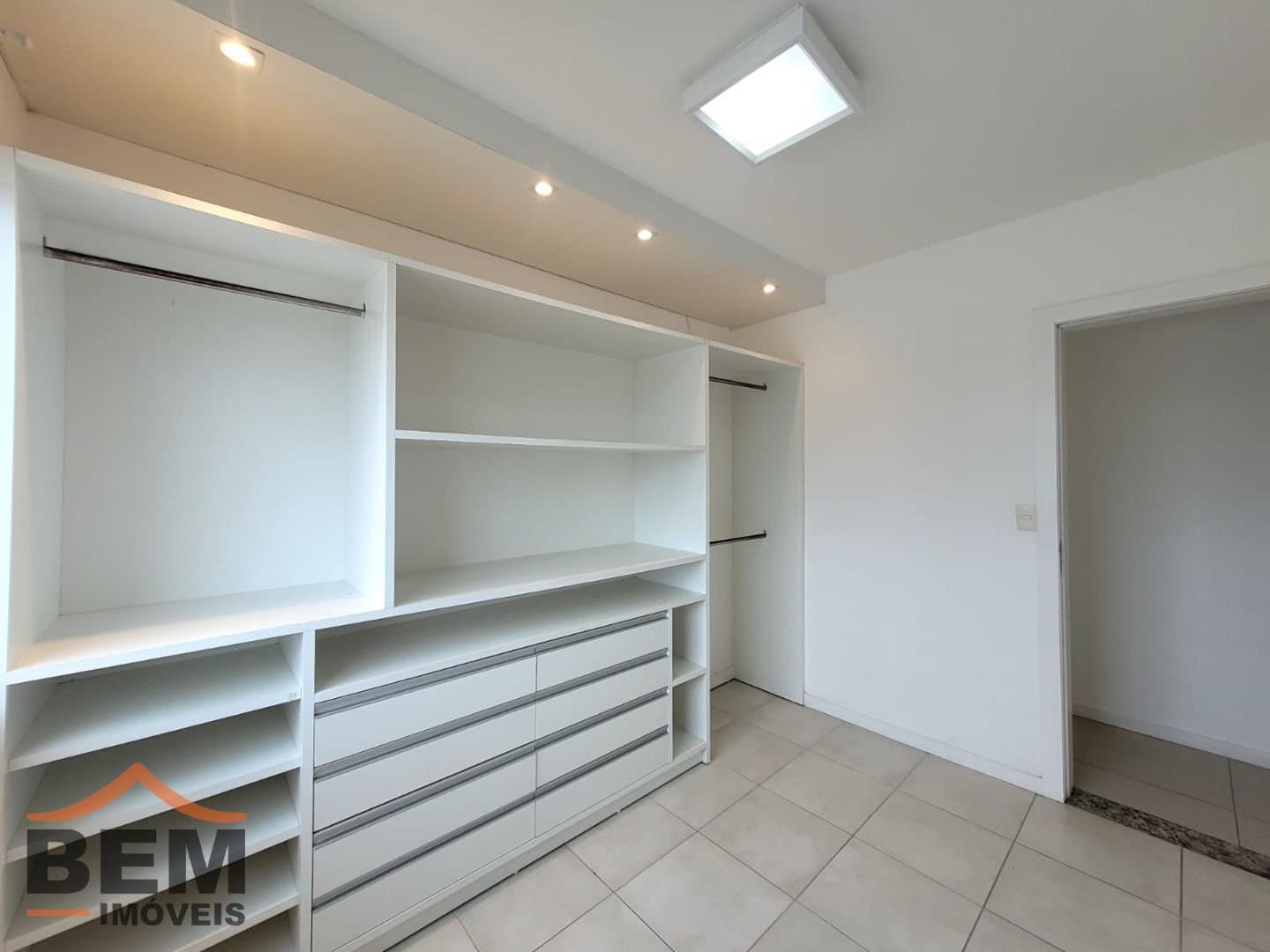 Apartamento para Venda com 2 quartos e 59m² no bairro Barra do Rio, em Itajaí