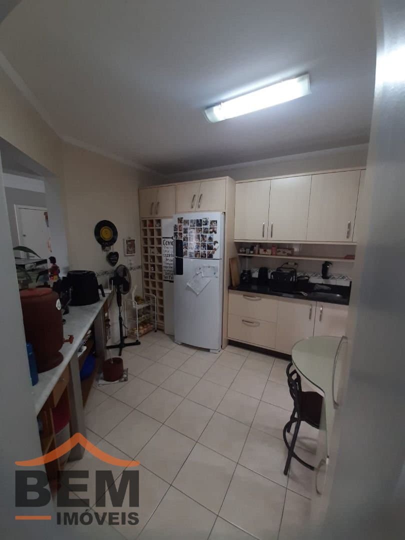 Apartamento para Venda com 3 quartos e 96m² no bairro Centro, em Itajaí