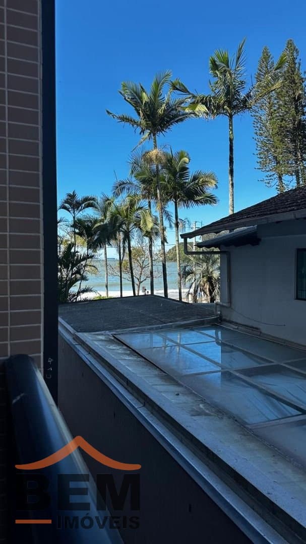 Apartamento Duplex para Venda com 3 quartos e 300m² no bairro Cabeçudas, em Itajaí