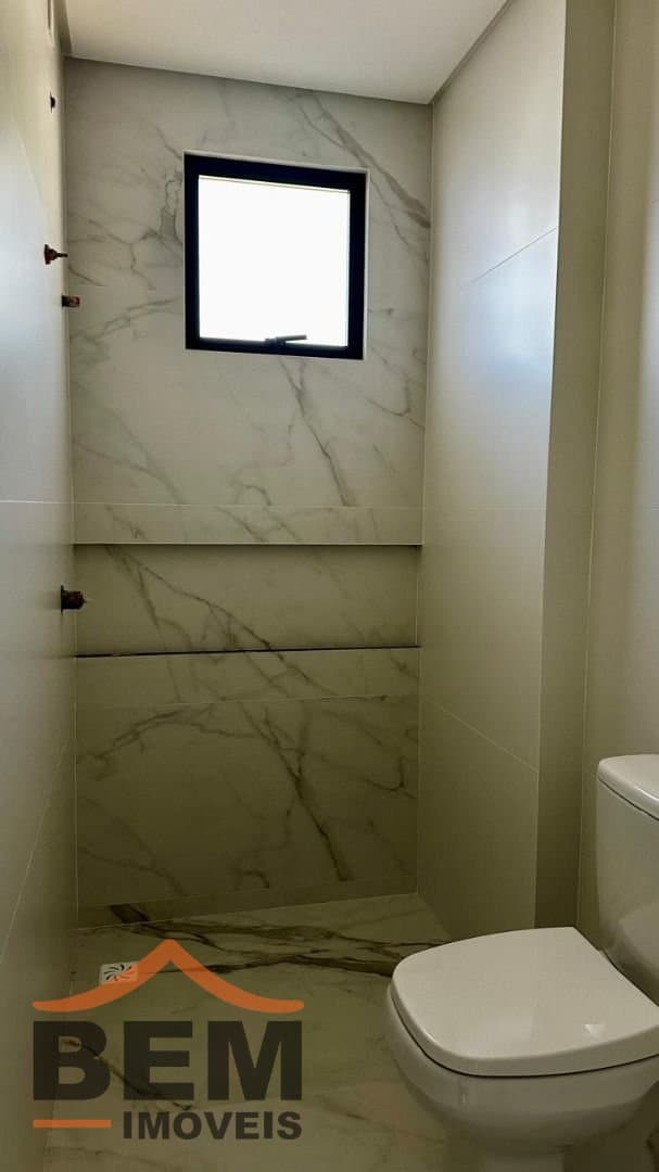 Apartamento Duplex para Venda com 3 quartos e 300m² no bairro Cabeçudas, em Itajaí