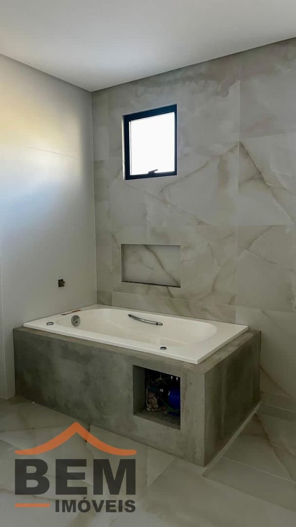 Apartamento Duplex para Venda com 3 quartos e 300m² no bairro Cabeçudas, em Itajaí