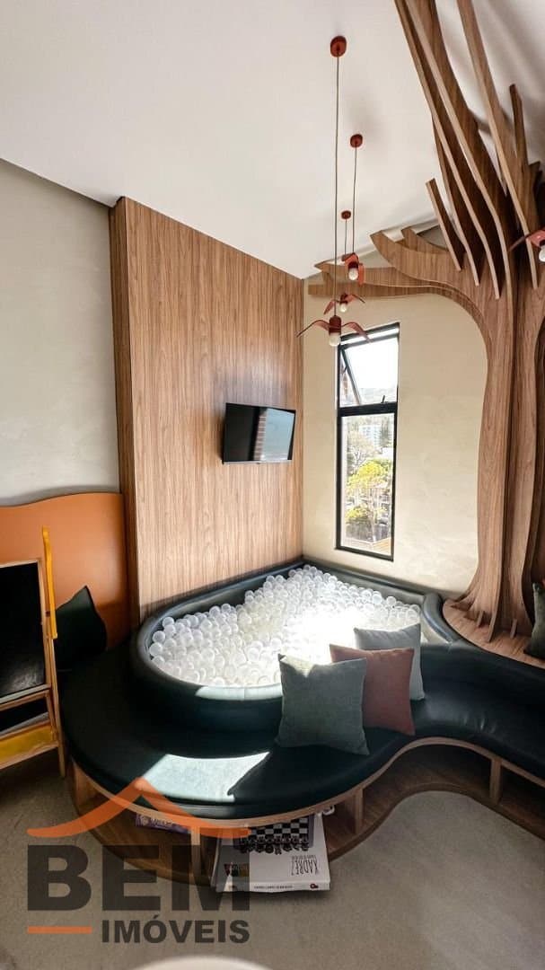 Apartamento Duplex para Venda com 3 quartos e 300m² no bairro Cabeçudas, em Itajaí