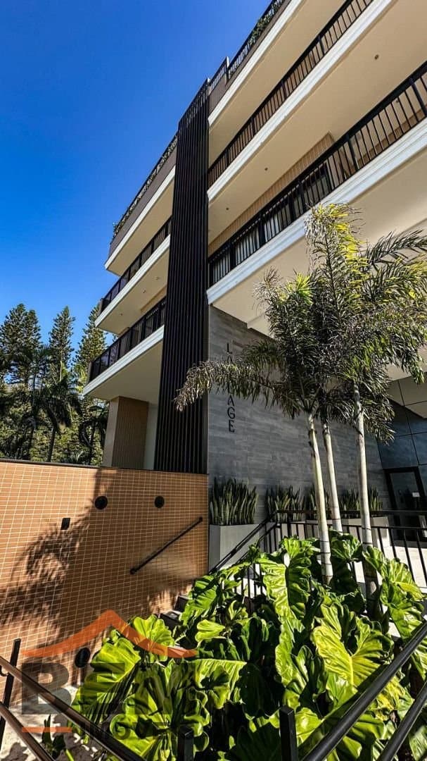 Apartamento Duplex para Venda com 3 quartos e 211m² no bairro Cabeçudas, em Itajaí