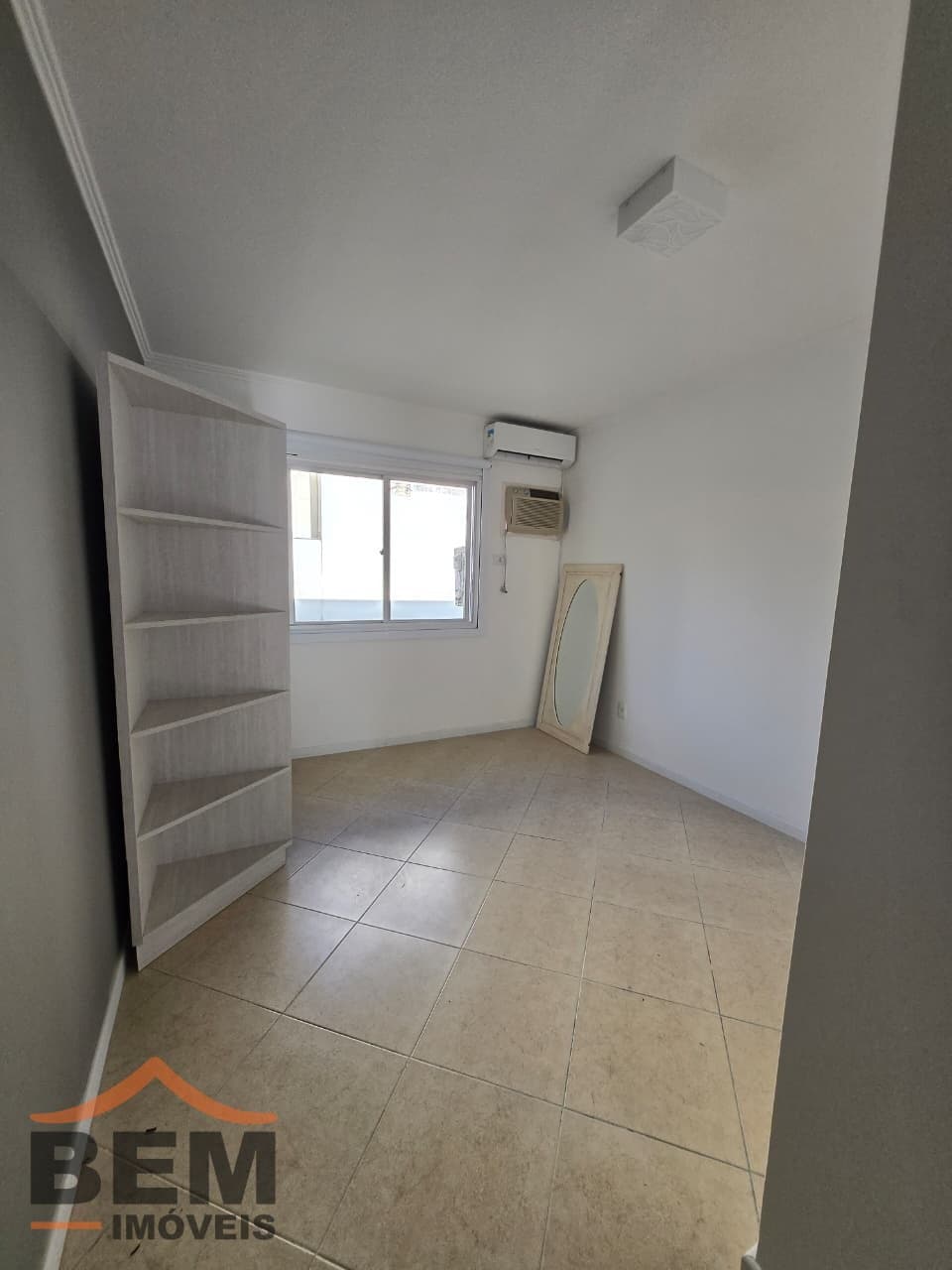 Apartamento para Locação com 1 quarto e 40m² no bairro Nações, em Balneário Camboriú: 07- DORMITÓRIO 