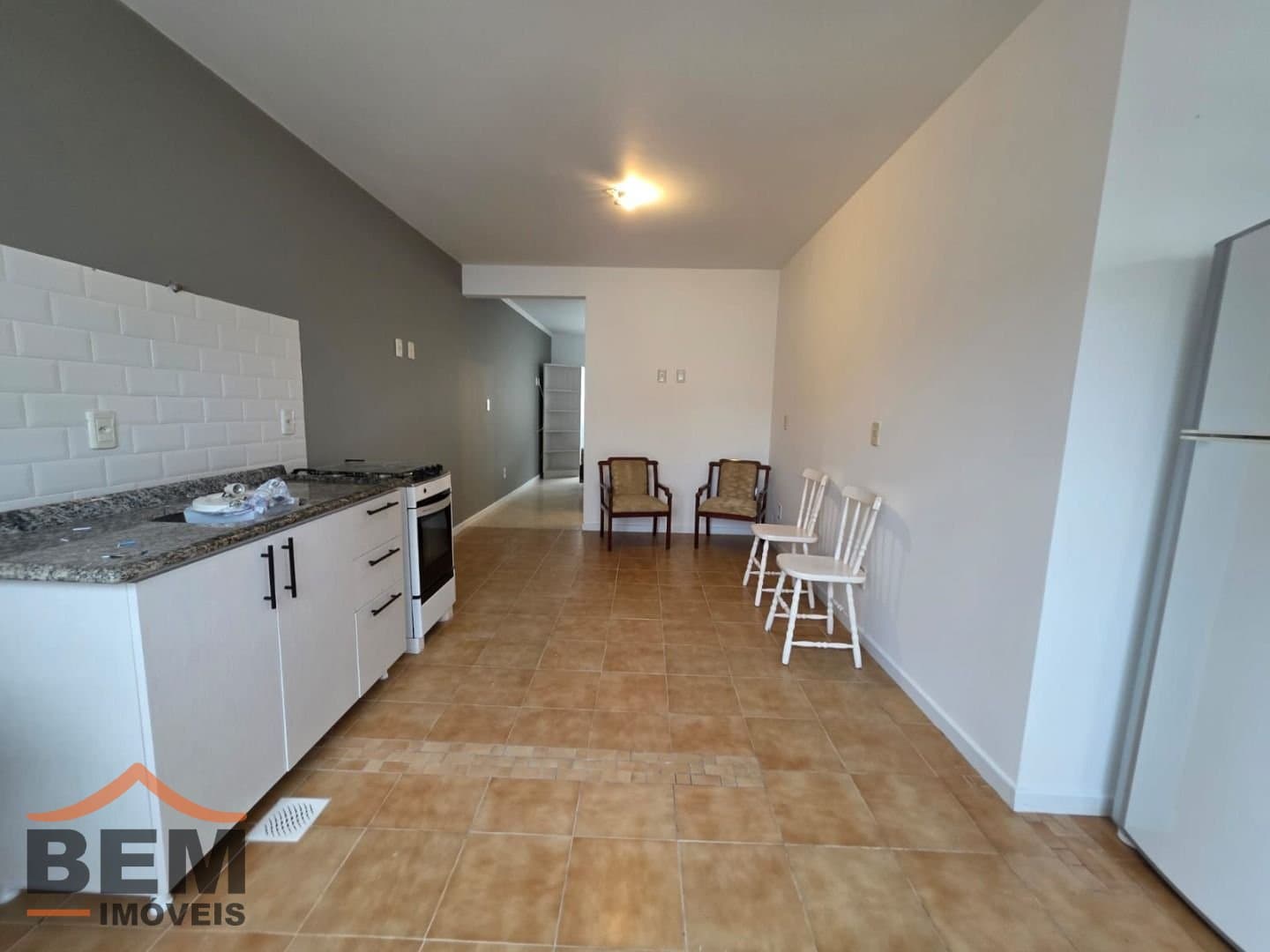Apartamento para Locação com 1 quarto e 40m² no bairro Nações, em Balneário Camboriú: 02- COZINHA 