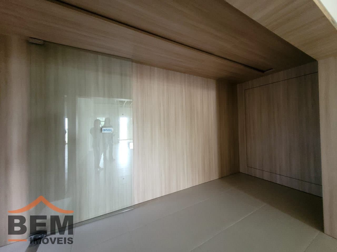 Salas/Conjuntos para Locação com 260m² no bairro Ariribá, em Balneário Camboriú: 12- SALA COMERCIAL 