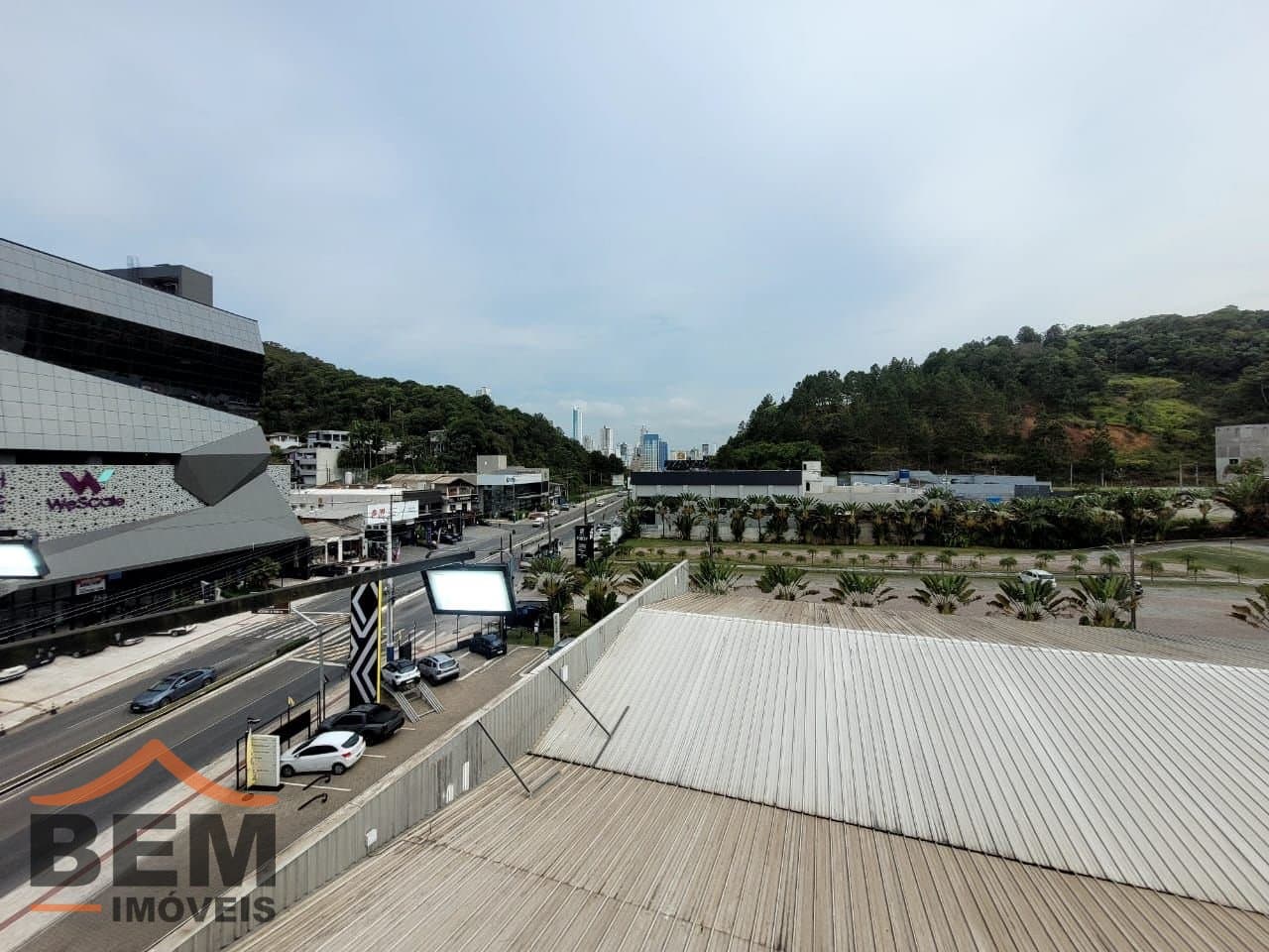 Salas/Conjuntos para Locação com 260m² no bairro Ariribá, em Balneário Camboriú: 13- VISTA  
