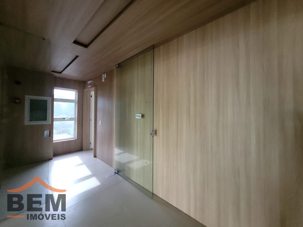 Salas/Conjuntos para Locação com 260m² no bairro Ariribá, em Balneário Camboriú: 14-  SALA COMERCIAL 