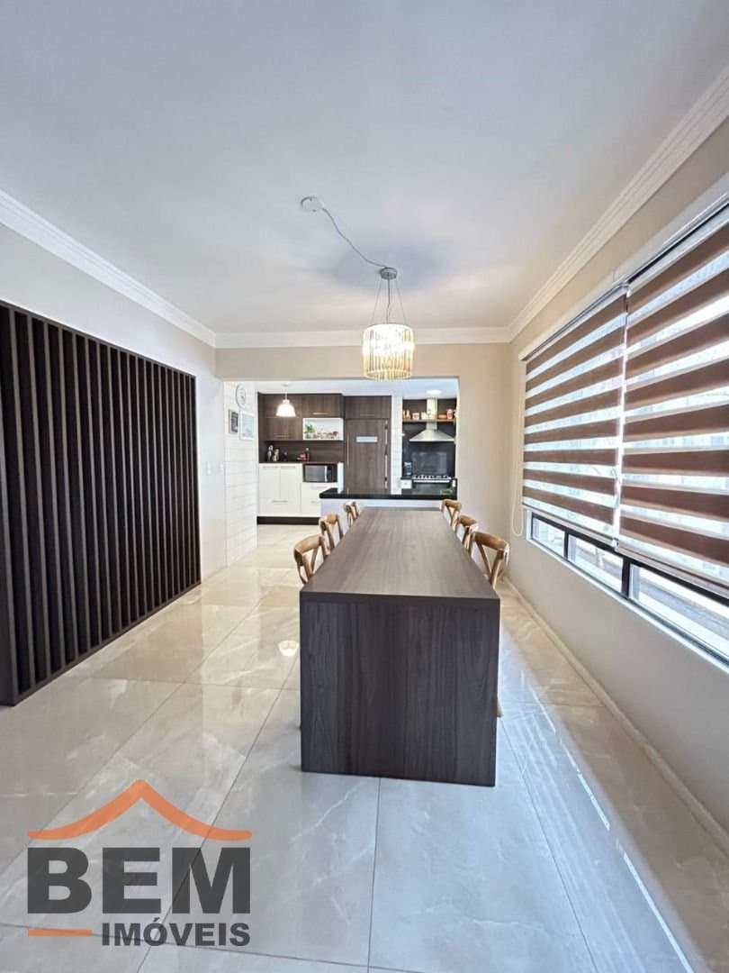 Apartamento para Venda com 4 quartos e 316m² no bairro Centro, em Itajaí