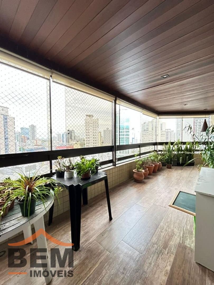 Apartamento para Venda com 4 quartos e 316m² no bairro Centro, em Itajaí