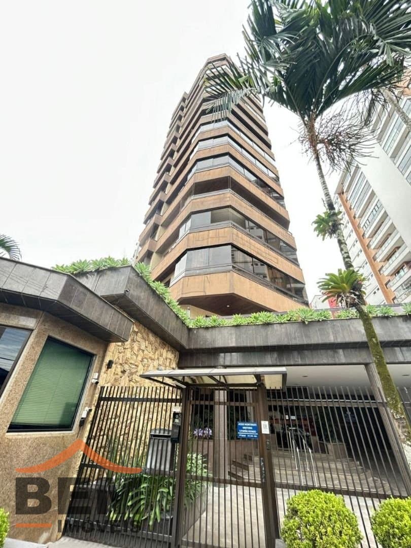 Apartamento para Venda com 4 quartos e 316m² no bairro Centro, em Itajaí