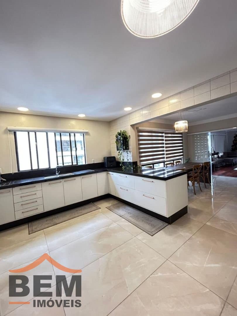 Apartamento para Venda com 4 quartos e 316m² no bairro Centro, em Itajaí