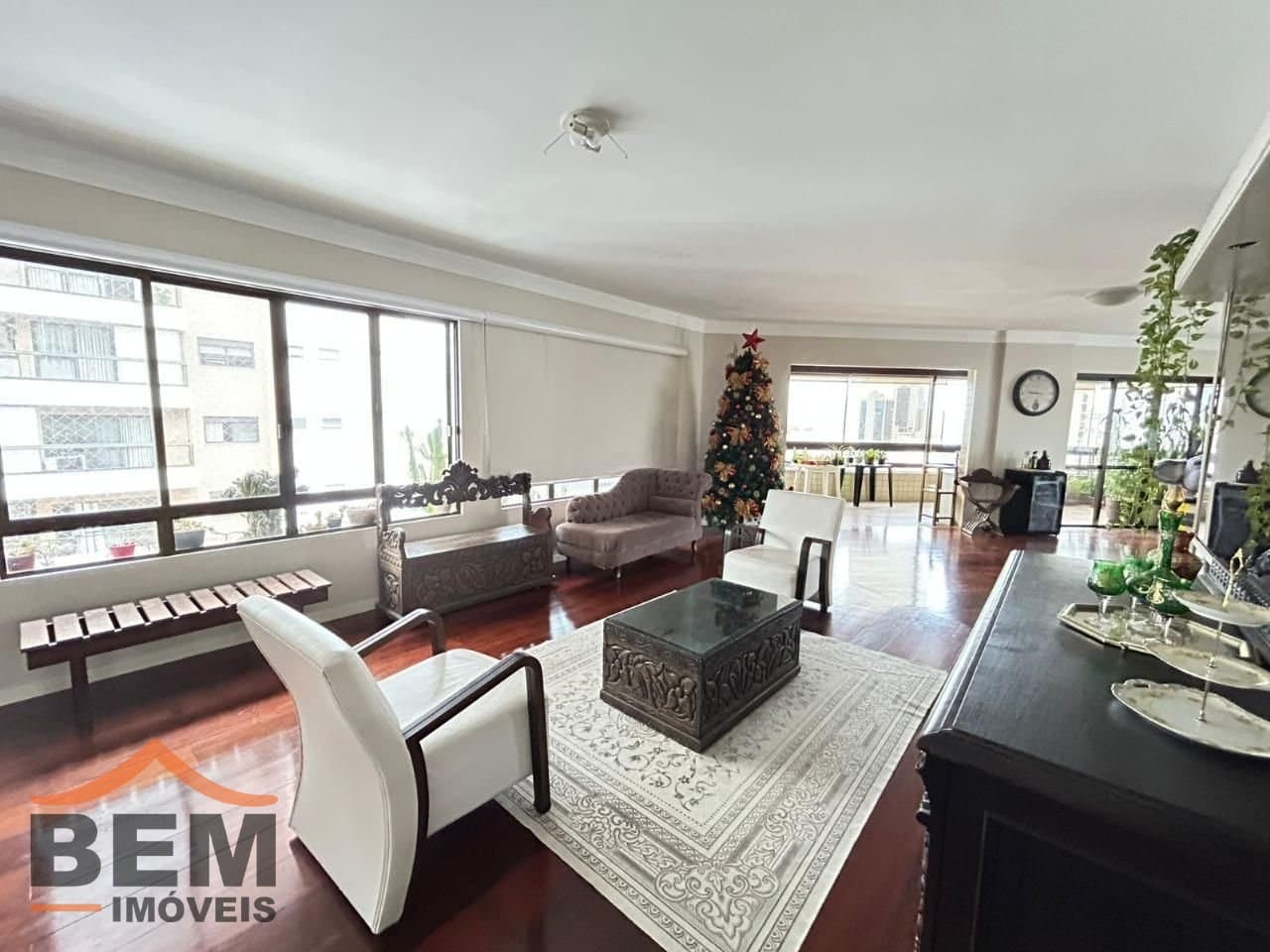 Apartamento para Venda com 4 quartos e 316m² no bairro Centro, em Itajaí