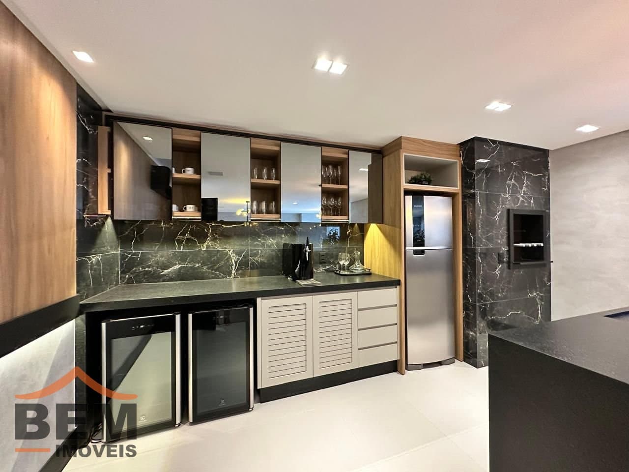 Apartamento para Venda com 3 quartos e 106m² no bairro Praia Brava, em Itajaí