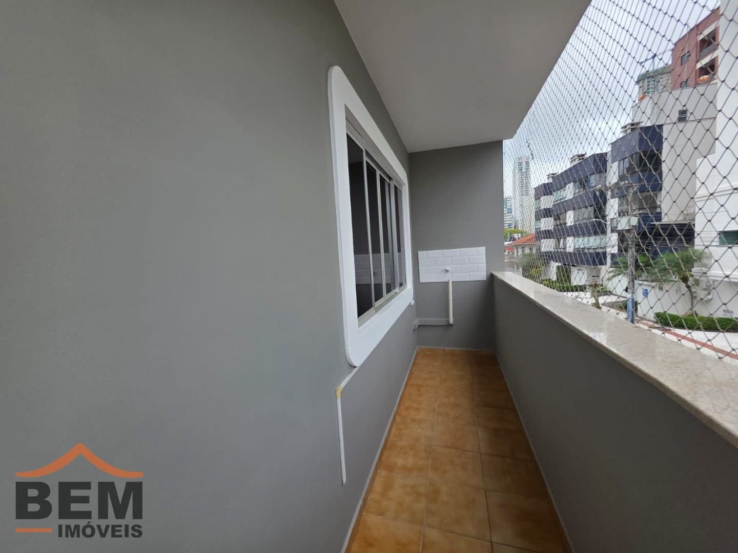 Apartamento para Locação com 2 quartos e 60m² no bairro Nações, em Balneário Camboriú