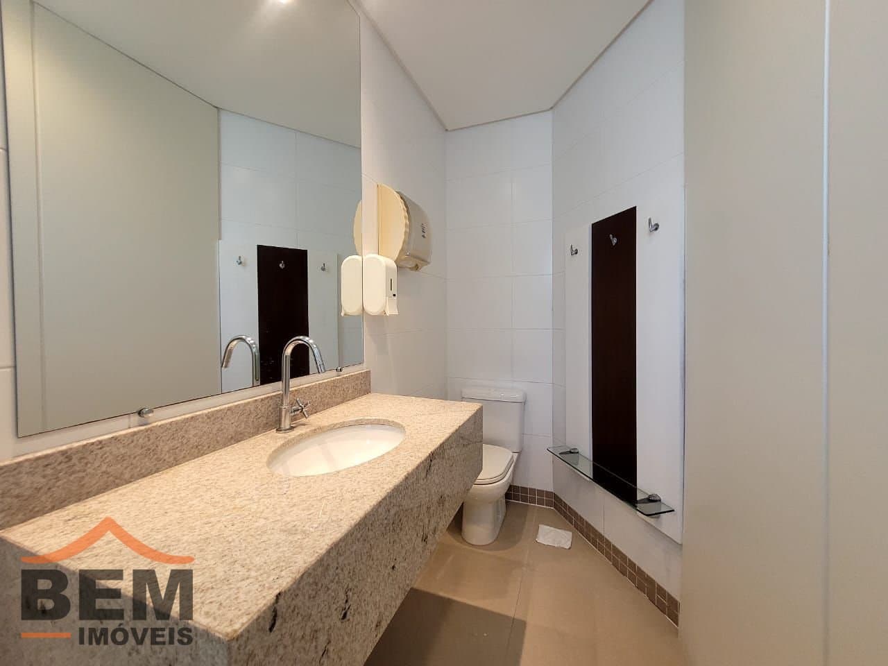 Salas/Conjuntos para Locação com 29m² no bairro Ariribá, em Balneário Camboriú: 09- BANHEIRO 